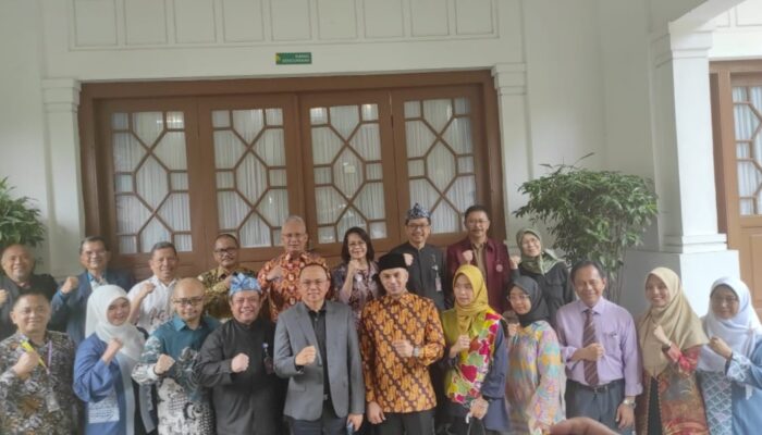 Unisa Bandung dan Pemerintah Bersinergi Tangani Permasalahan Sampah Kota