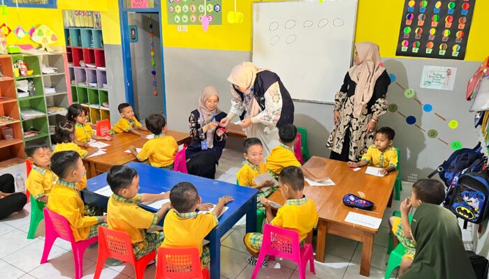 Mahasiswa KKN UM Bandung Dukung Pendidikan Anak Usia Dini Melalui Program Mengajar