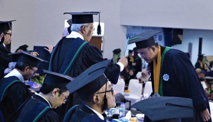 Sarjana UM Bandung Diharapkan Siap Bersaing dan Hadapi Tantangan yang Semakin Kompetitif