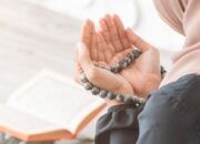 Benarkah Malam Jum’at Jadi Momen Paling Baik untuk Berdoa? Ini Penjelasan Para Ulama