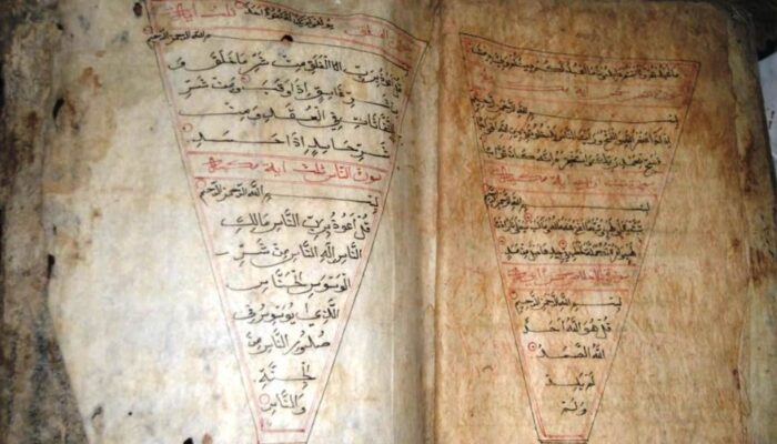 Penjaga Mushaf Tua Kampung Naga, Aki Jaya Rawat Warisan Leluhur