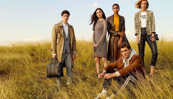 Tampil Stylish dengan Outfit Netral, Tren Fashion Minimalis Perempuan Karier 2025 