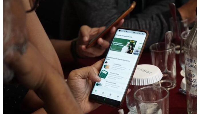 Ketika Dunia Terlalu Cepat, Membaca Pelan Kian Hilang