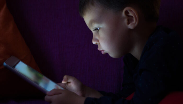 Pakar Ingatkan Dampak Gadget Berlebihan pada Anak, Orang Tua Diminta Lebih Aktif Mengawasi