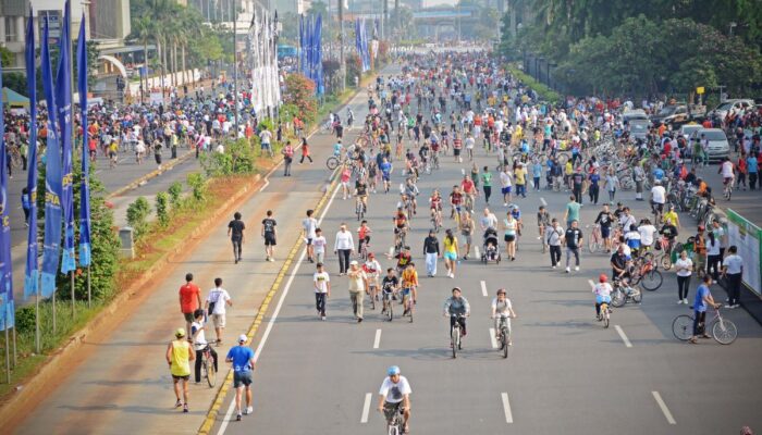 Gaya Hidup Sehat Anak Kota: Jogging Subuh di Car Free Day Jadi Rutinitas Baru Komunitas Muda