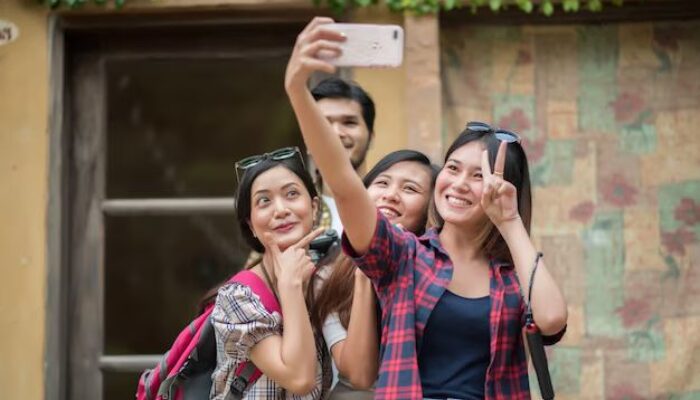 Budaya Tekanan Karier di Usia Muda: Ketika Sukses Terasa Harus Datang Lebih Cepat