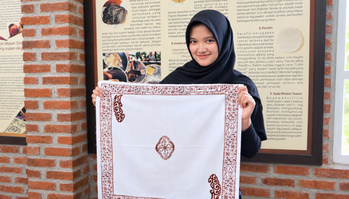 Mahasiswa UM Bandung Ekspresikan Kreativitas Lewat Batik