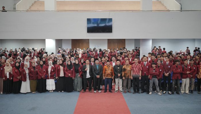 Al-Islam dan Kemuhammadiyahan Bekal Penting Lulusan UM Bandung