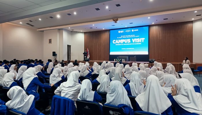 Ratusan Siswa Darul Arqam Garut Pelajari Pilihan Prodi dan Beasiswa di UM Bandung