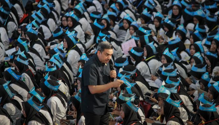 Menteri Maman Ajak Mahasiswa Baru UM Bandung Jadikan Kesulitan Sebagai Proses Menuju Sukses