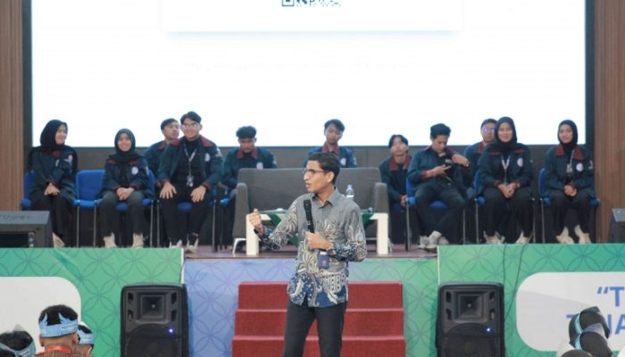 BEI Kenalkan Virtual Trading kepada Mahasiswa Baru UM Bandung untuk Belajar Investasi